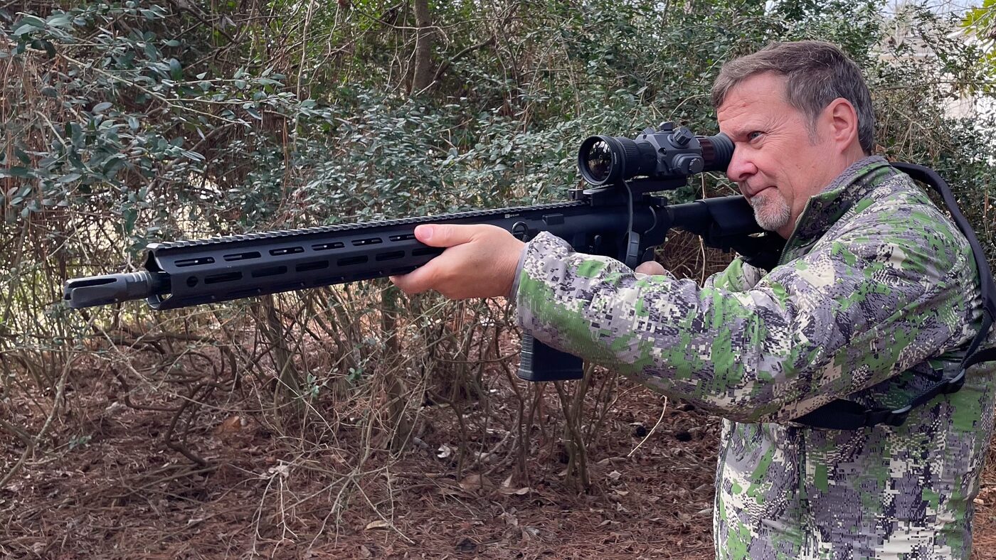 author shooting Springfield Armory SAINT Victor rifle with Armasight Thermal Contractor Pro 640 3-12x50