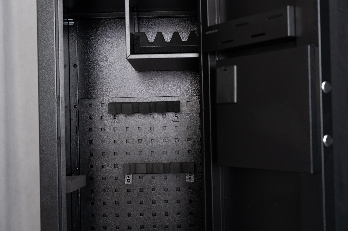 internal storage of the Kaer safe