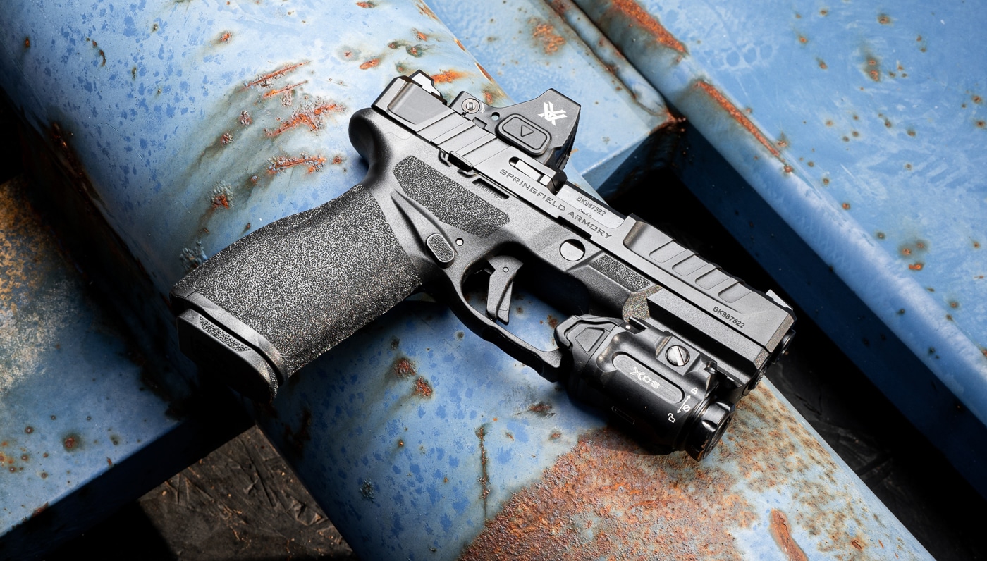 Springfield Echelon 4.0FC makes for a great duty weapon mounted red dot sight and weapon light