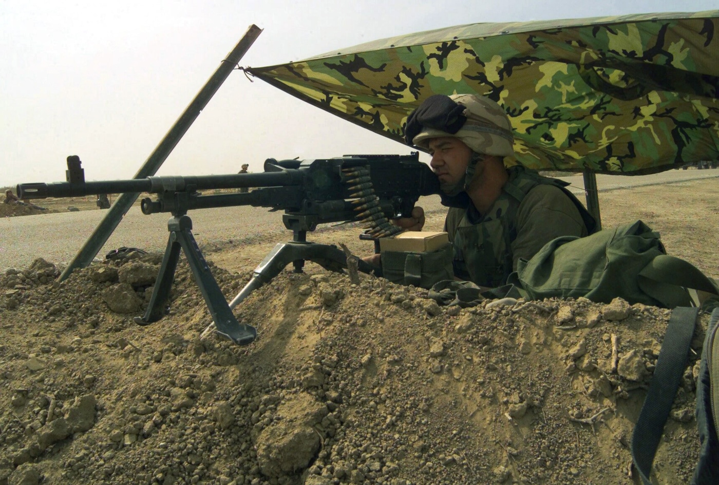 US Marine combat engineer MEU mans M240 machine gun