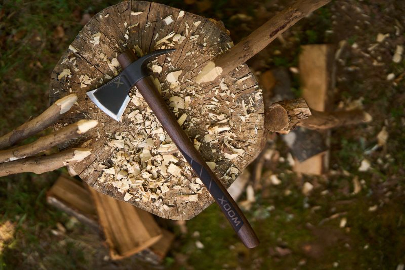 WOOX Solo axe used while primitive camping