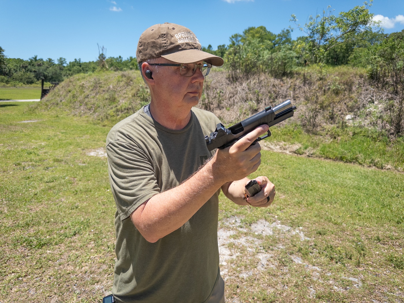 gun manipulations during EDC training