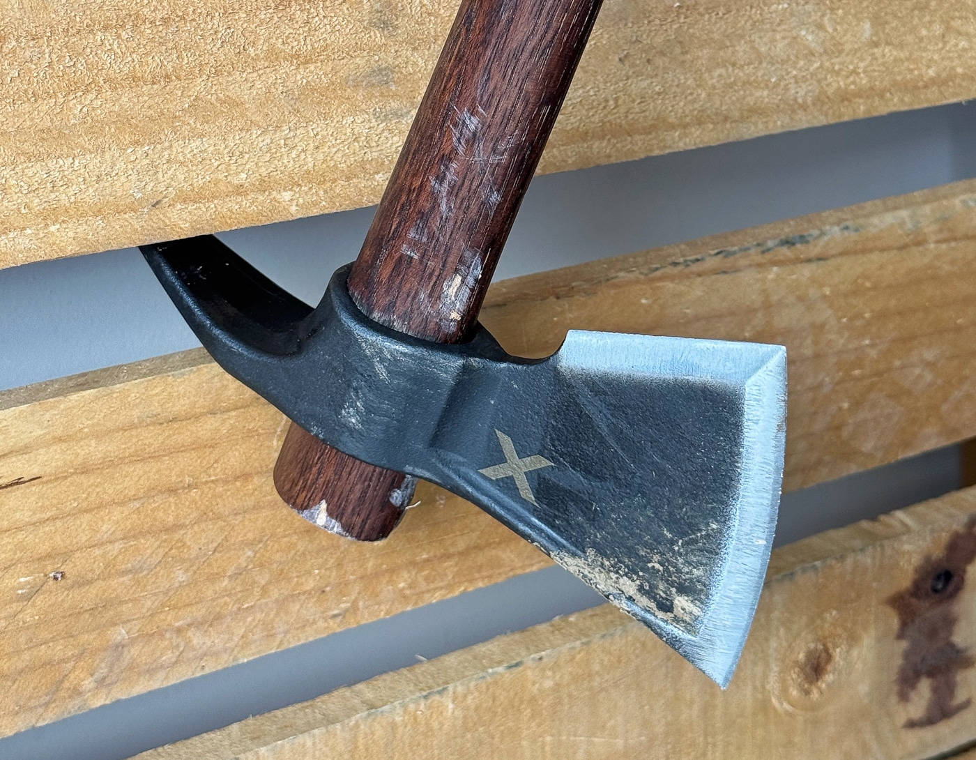 survival axe with pry tool increases its versatility