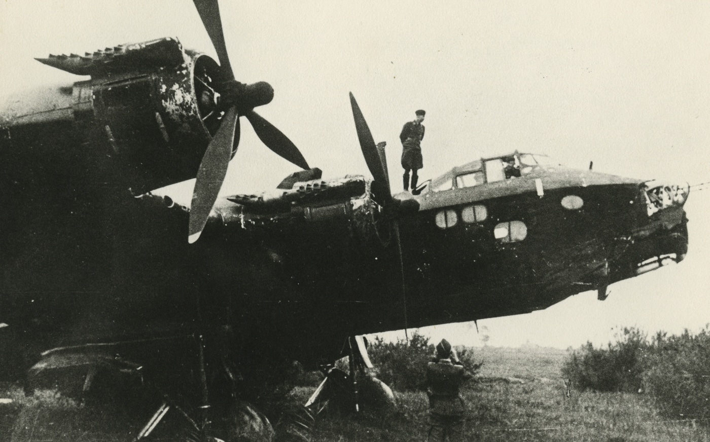 German soldiers examine a captured Short Stirling in August 1942