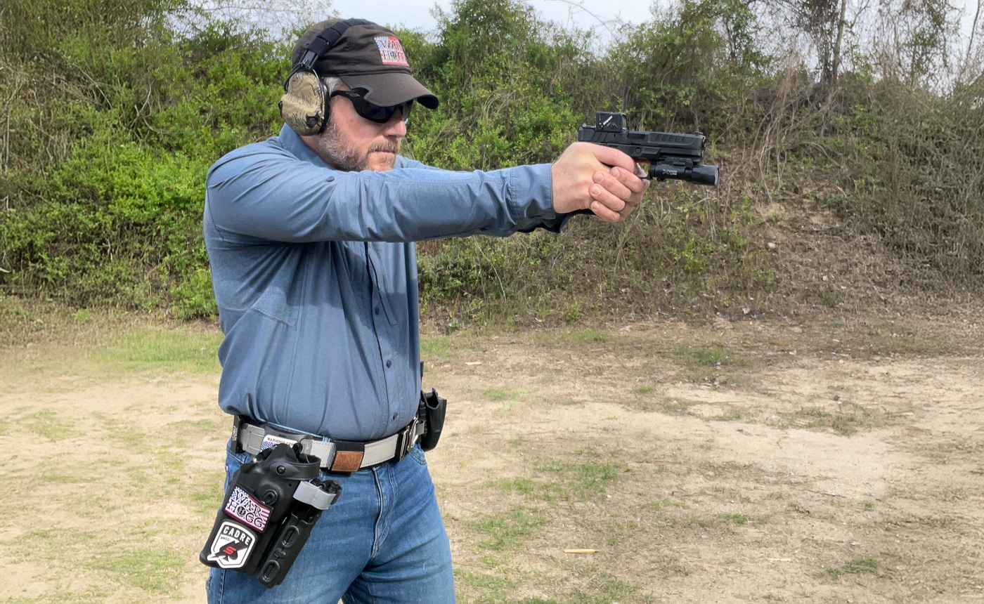 author using a Safariland duty holster with a Springfield Echelon