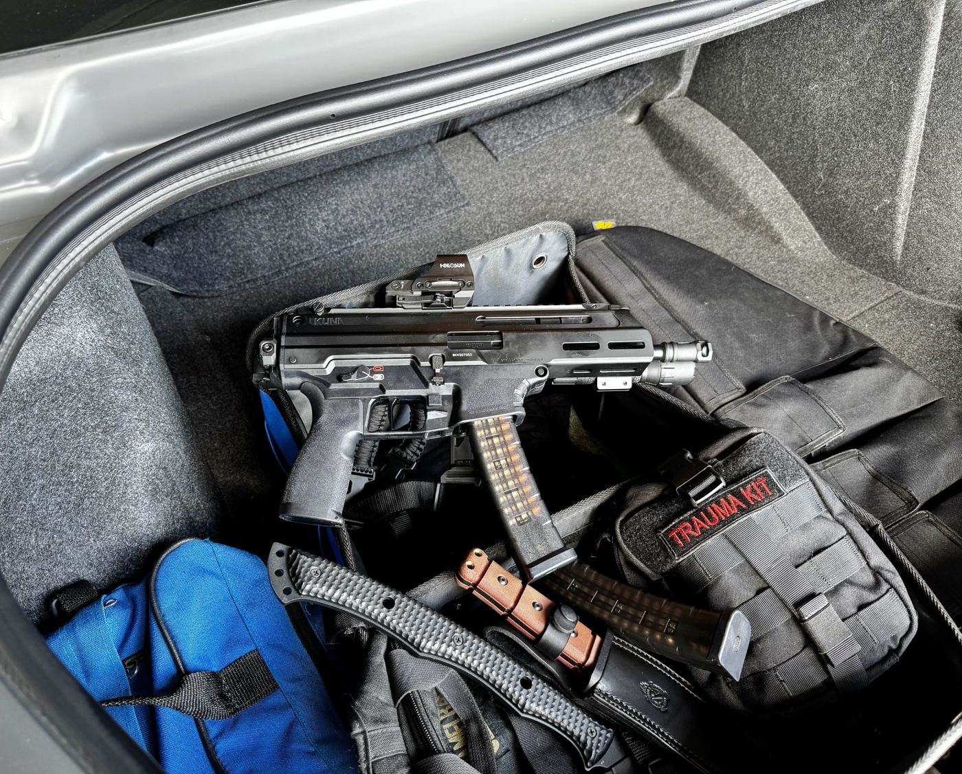 vehicle kit may include additional medical and survival tools to handle larger situations